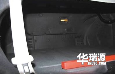 汽车后备箱里“隐藏”的这类功能