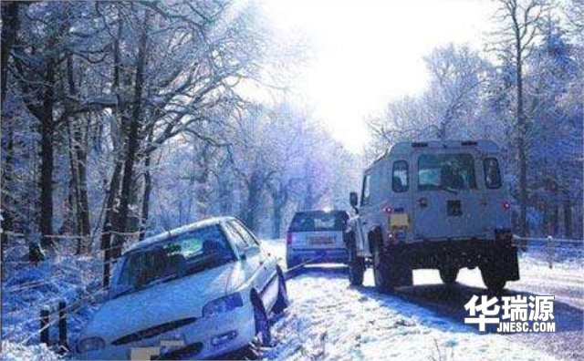 冬天雪天开车方法,掌握事故率降一倍