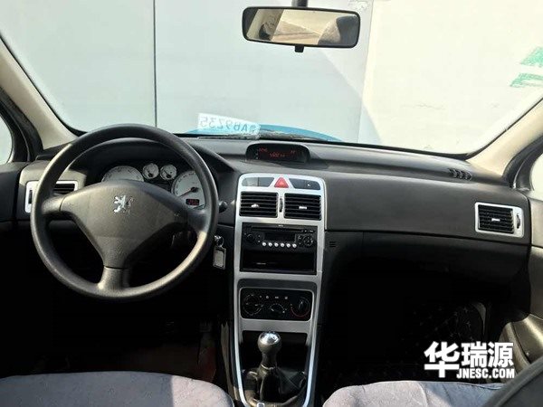 东风标致307，三厢，内饰干干净净，表显真实