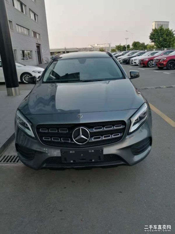 二手奔驰GLA级2016款 排量GLA220 4MATIC 时尚型 价格28.80万