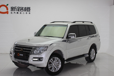 威海二手三菱帕杰罗 2018款 帕杰罗97 GLS3.8L 五门中东版 天窗自动