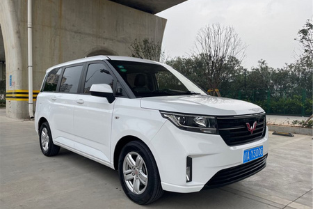 广安二手五菱宏光PLUS 2020款 1.5L 手动 标准型 7座