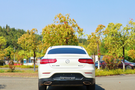 西双版纳二手奔驰GLC轿跑 2018款 GLC 200 4MATIC 轿跑SUV