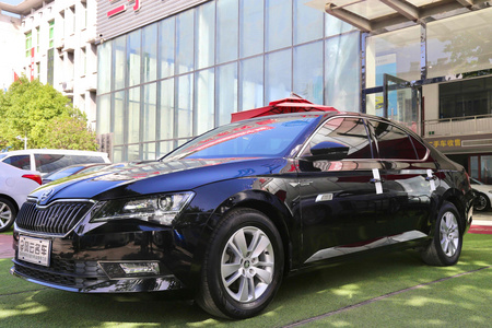 襄阳二手斯柯达速派 2016款 TSI280 双离合 前行版