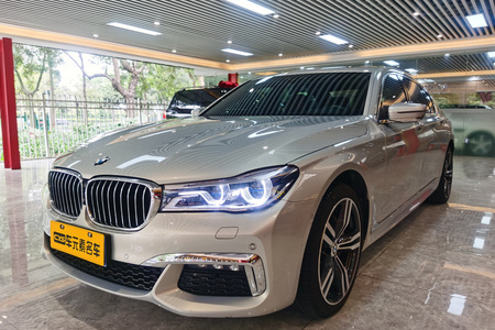 河源二手宝马7系 2018款 740Li xDrive 3.0T 手自一体 尊享版 M运动套装