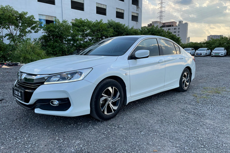 广州二手本田雅阁 2016款 2.0L CVT 舒适版