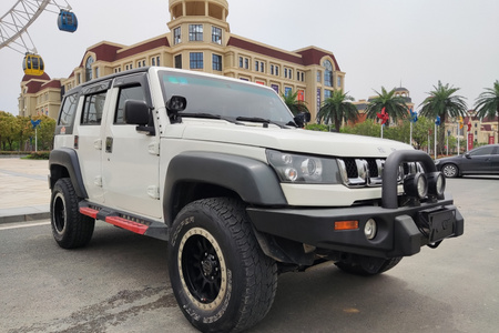 黄石二手北京BJ40 2016款 BJ40L 2.3T 手自一体 四驱 尊享版