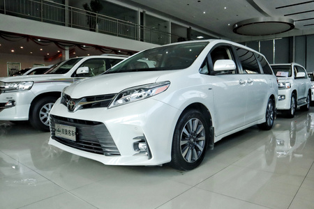 驻马店二手丰田Sienna 2019款 塞纳 3.5L 四驱 LE 7座（加版）